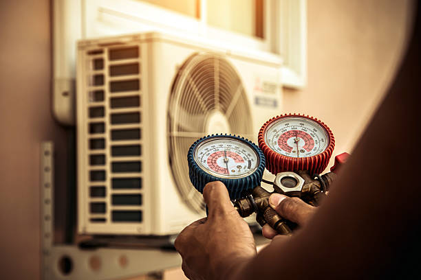 Professional Hvac Installation technician working in Bells, TX